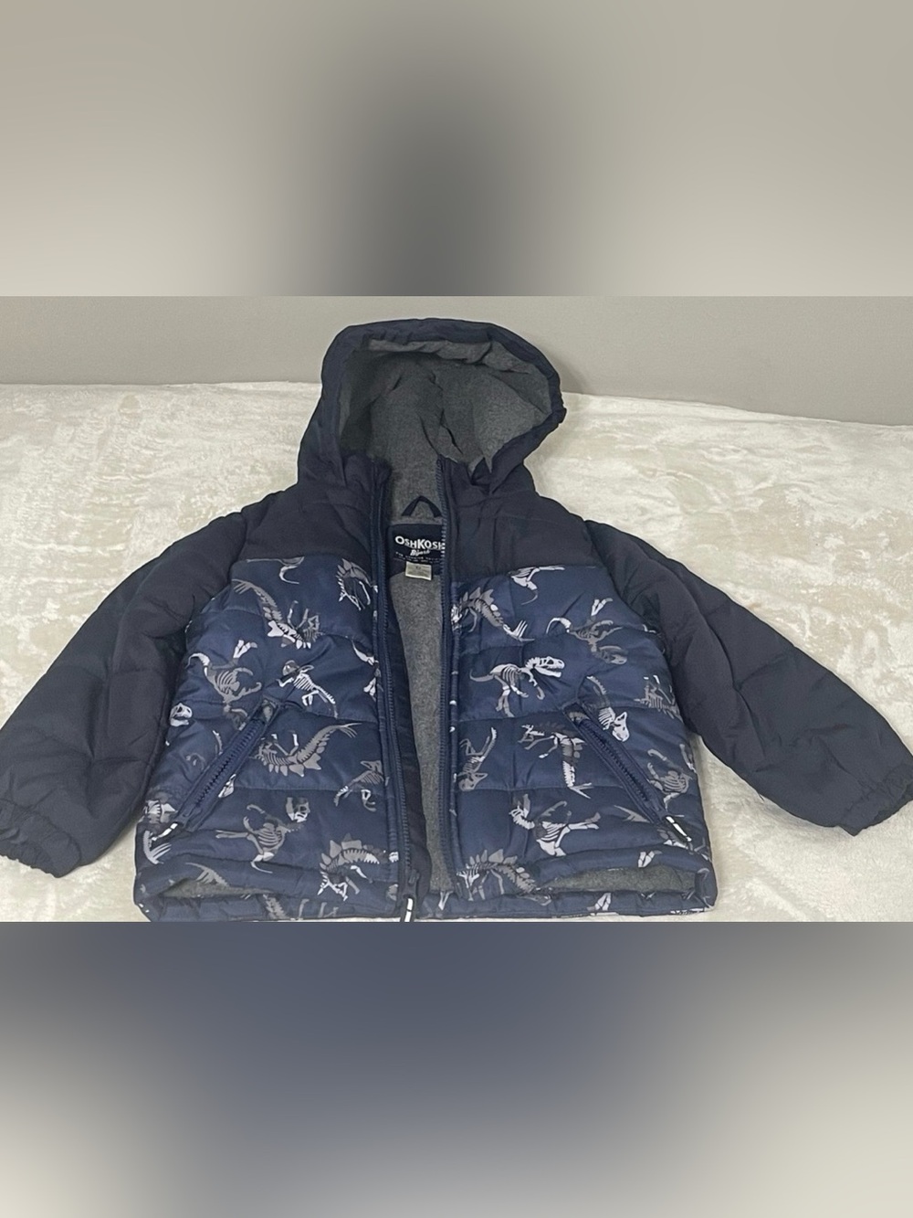 OshKosh B’gosh Boys Heavy Duty Blue Dinosaur Puffer Jacket Coat  SIZE 5T Pockets